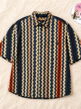 Urban Outfitters UO Wavy Earth Print Button Up Shirt Medium Short Sleeve